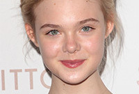 Elle-fanning-teenage-makeup-side
